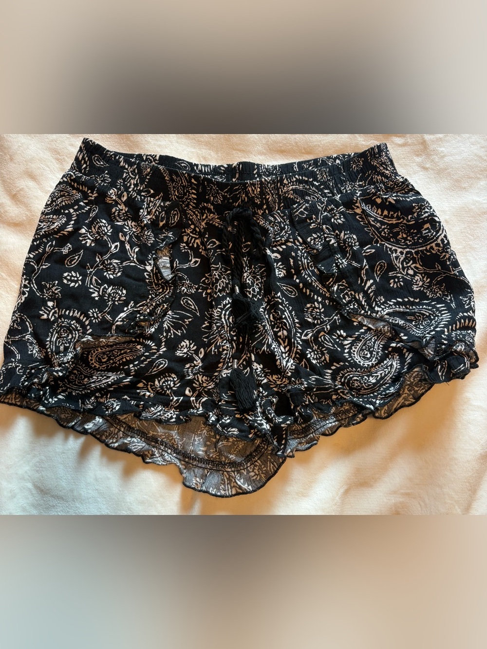 Women’s flowy mudd shorts - Picture 2 of 5